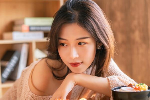 女生女朋友说好无聊 教你幽默机智回复 聊天话题 第2张-聊天技巧网 女生女朋友说好无聊 教你幽默机智回复 聊天话题 第2张